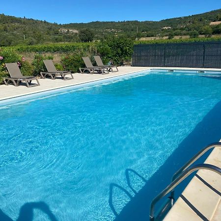 Appartement Entre Lac Et Mer Avec Piscine Péret Dış mekan fotoğraf
